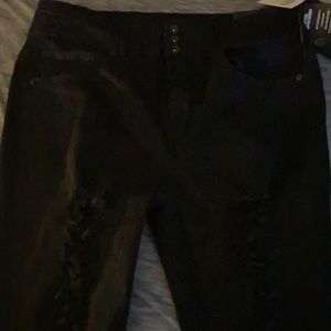 Hot topic high-rise super skinny ripped jeans